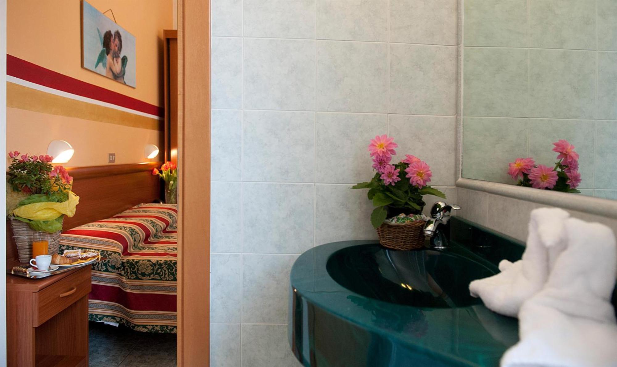 Hotel Dolly Viareggio Room photo