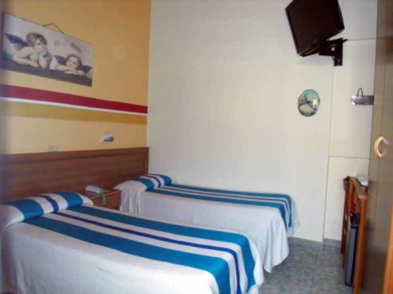 Hotel Dolly Viareggio Exterior photo