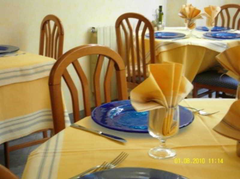 Hotel Dolly Viareggio Exterior photo