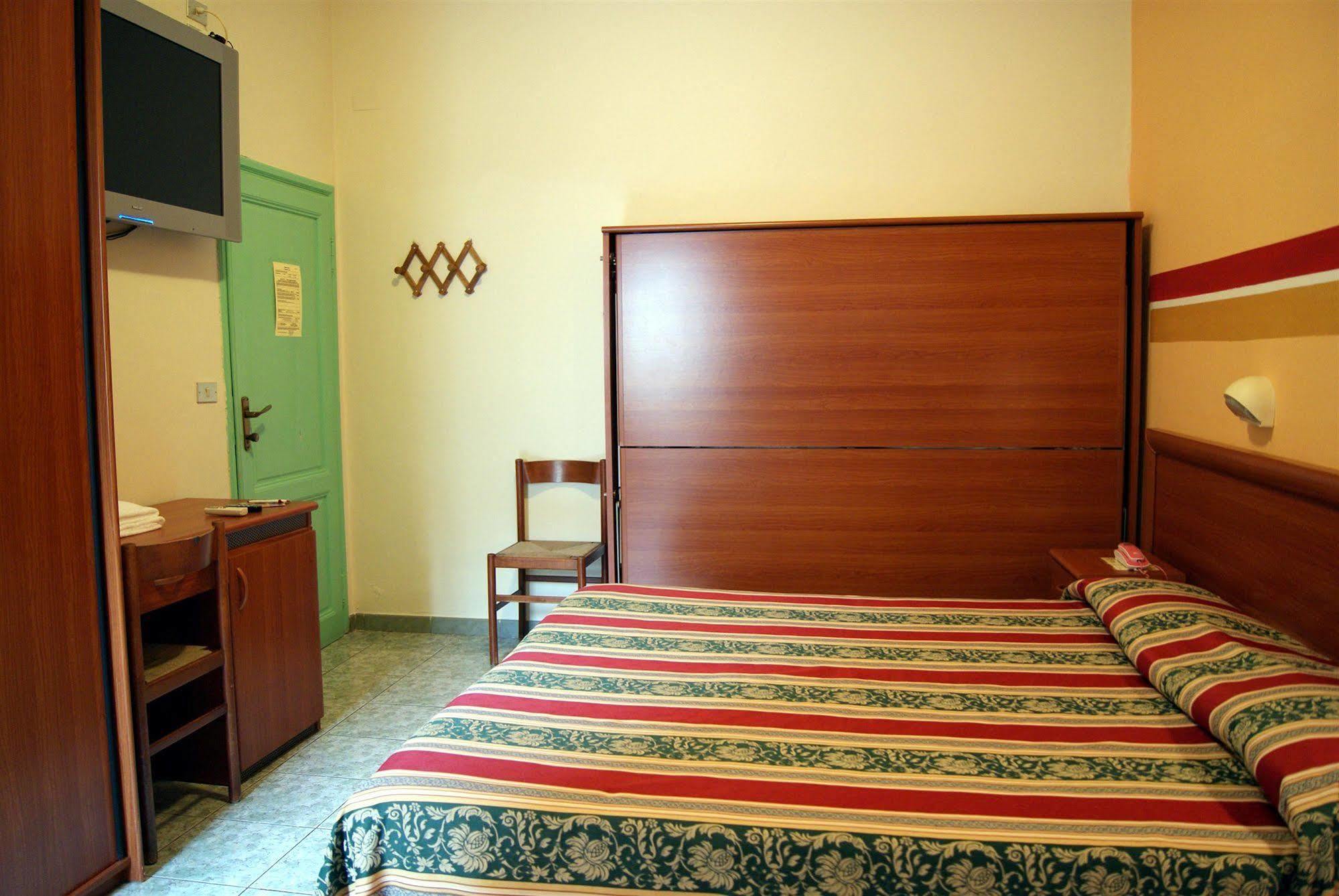 Hotel Dolly Viareggio Exterior photo